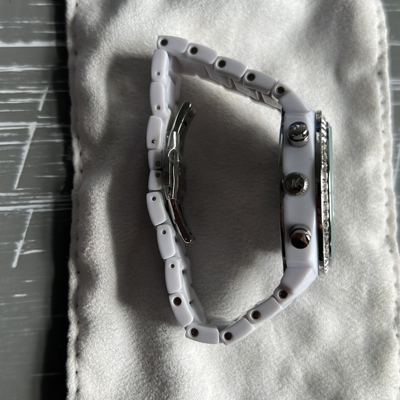 michael kors watch - Picture 5 of 5